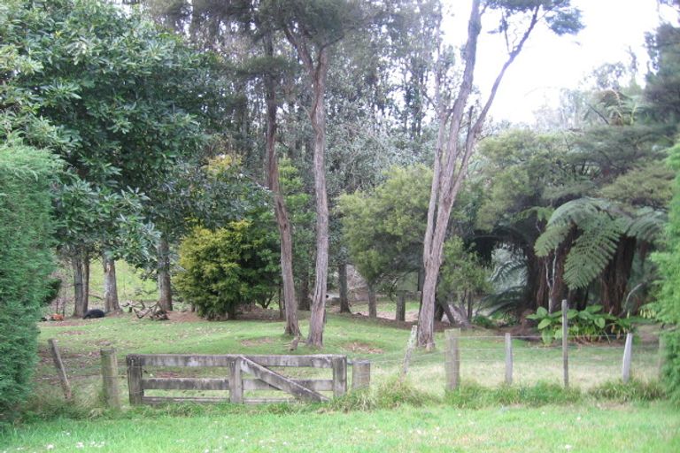 Photo of property in 22 Brenton Place, Whangamata, 3691