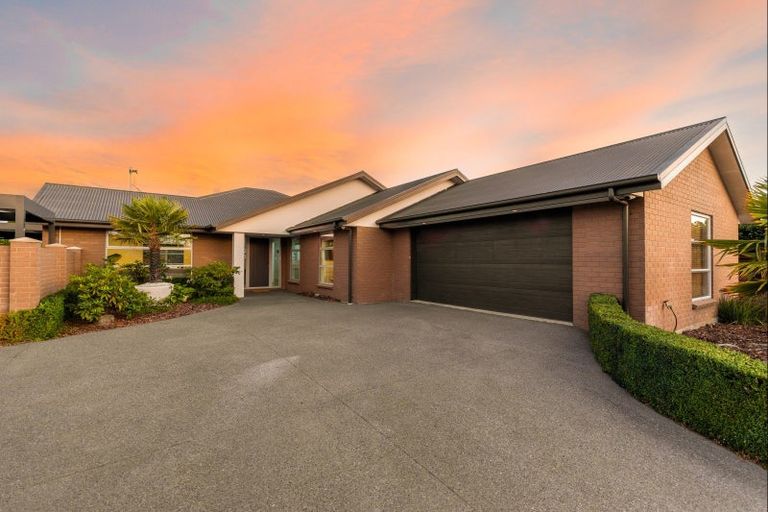 Photo of property in 112 Metehau Street, Marshland, Christchurch, 8083