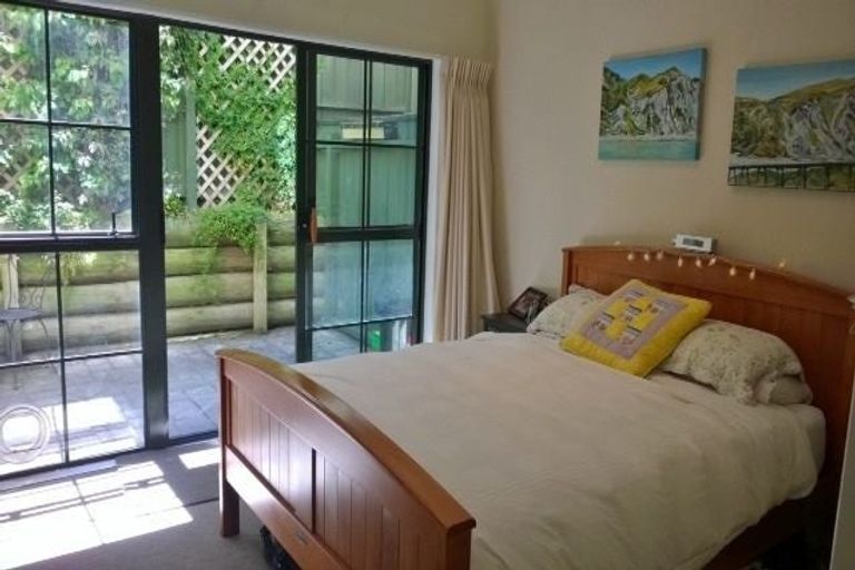 Photo of property in 16c Hobson Street, Thorndon, Wellington, 6011