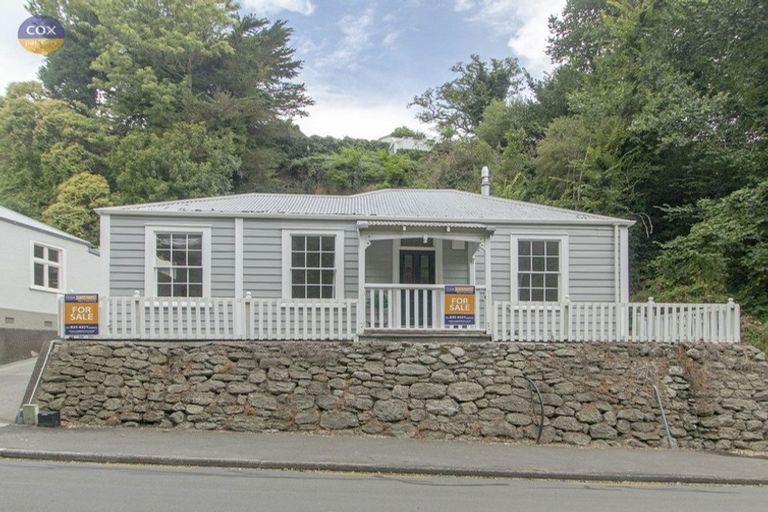 Photo of property in 21 Milton Road, Bluff Hill, Napier, 4110