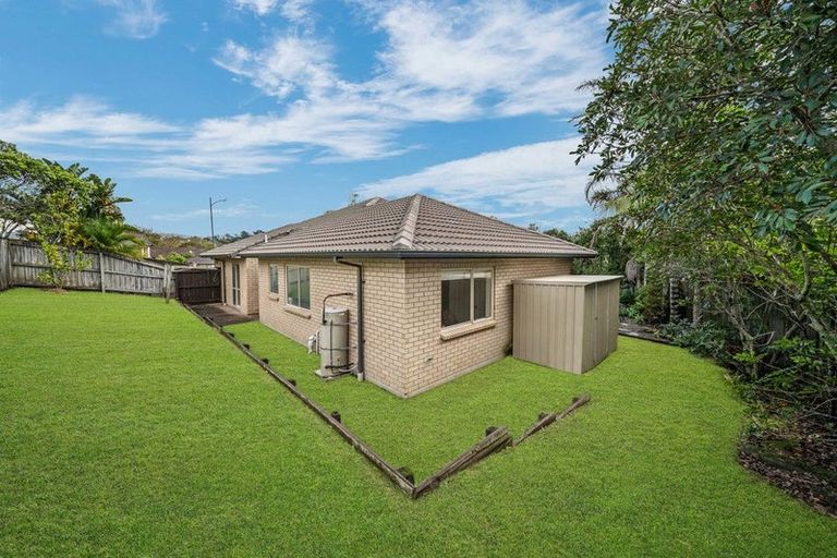 Photo of property in 6 Luna Place, Henderson, Auckland, 0612
