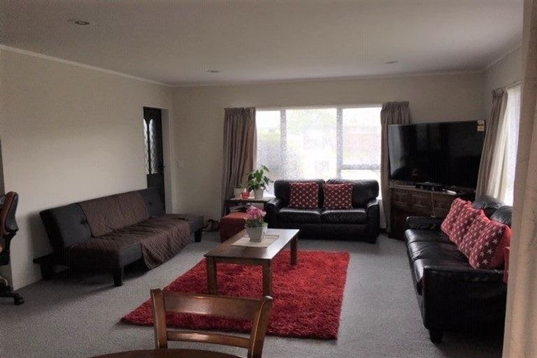 Photo of property in 22 Spackman Crescent, Paraparaumu, 5032