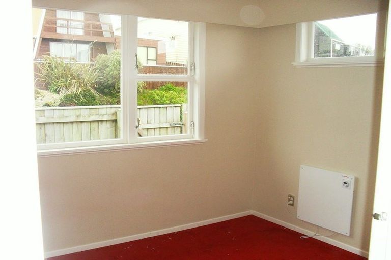 Photo of property in 12 Maple Grove, Kingston, Wellington, 6021