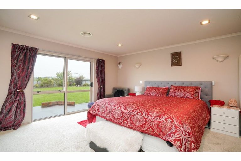 Photo of property in 33 Oteramika Road, Rockdale, Invercargill, 9812