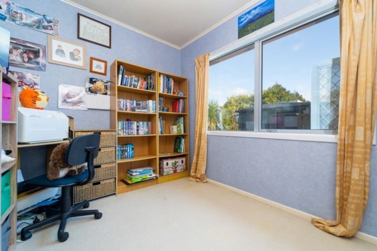 Photo of property in 52 Woodward Street East, Featherston, 5710