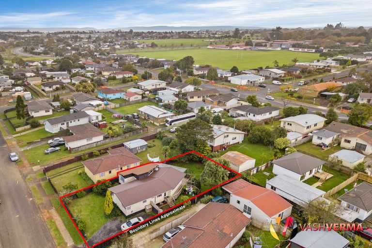 Photo of property in 14 Gambare Place, Wattle Downs, Auckland, 2103