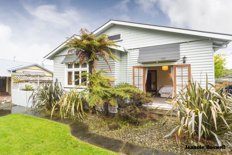 Photo of property in 22 Matipo Street, Takaro, Palmerston North, 4410
