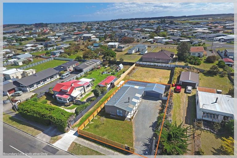 Photo of property in 5 Linklater Avenue, Foxton Beach, Foxton, 4815