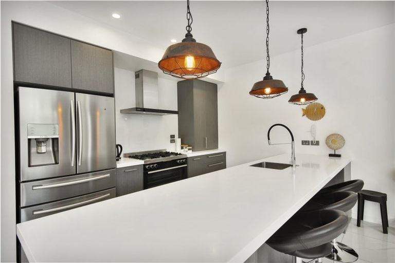 Photo of property in 90a Poulson Street, Addington, Christchurch, 8024