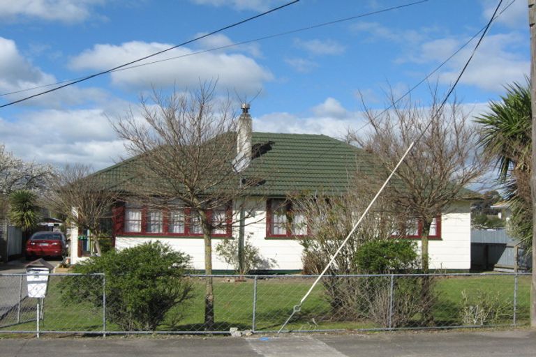 Photo of property in 6 Bennett Street, Waipawa, 4210