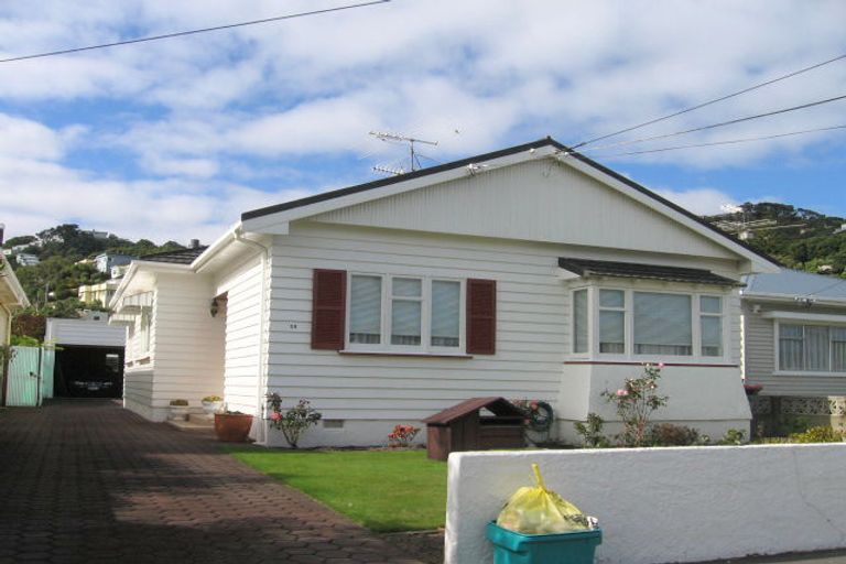 Photo of property in 25 Glamis Avenue, Strathmore Park, Wellington, 6022