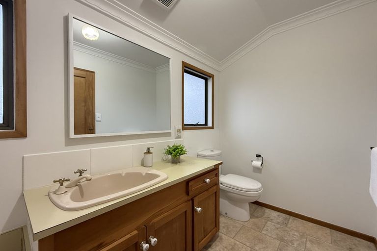 Photo of property in 46a East Coast Road, Milford, Auckland, 0620