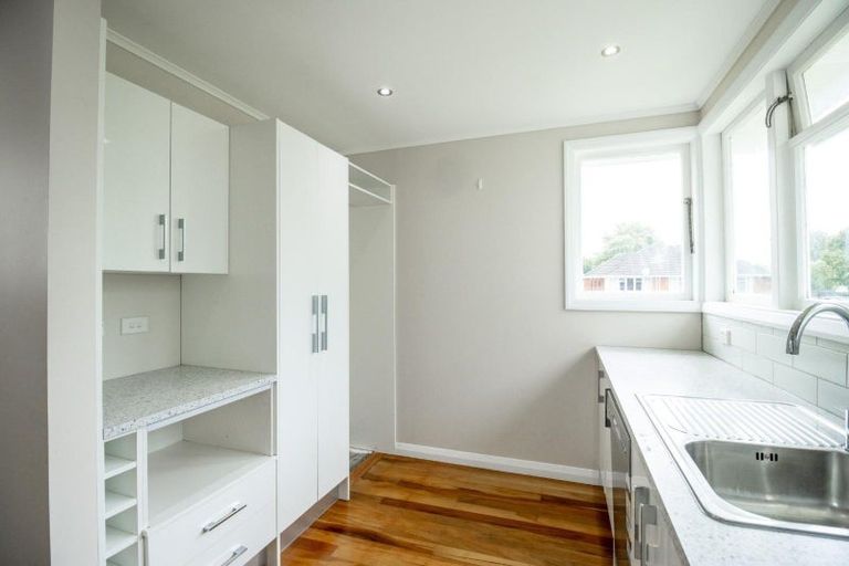 Photo of property in 33 Galway Avenue, Hokowhitu, Palmerston North, 4410