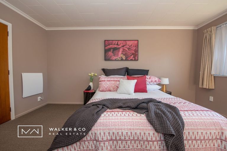 Photo of property in 5 Flavia Grove, Clouston Park, Upper Hutt, 5018