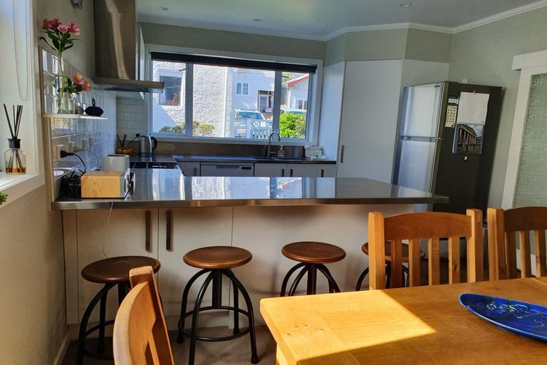 Photo of property in 30 Hiropi Street, Newtown, Wellington, 6021