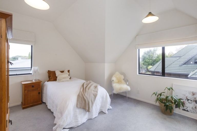 Photo of property in 15a Phoenix Avenue, Hokowhitu, Palmerston North, 4410