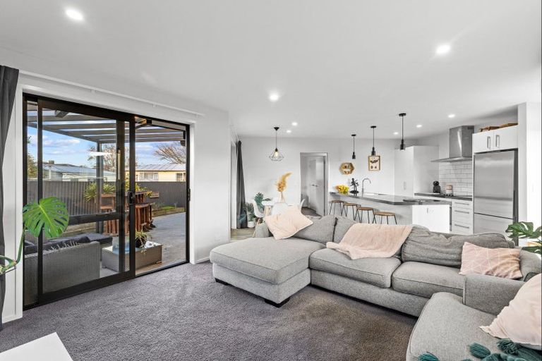 Photo of property in 8a Shetland Place, Westbrook, Palmerston North, 4412