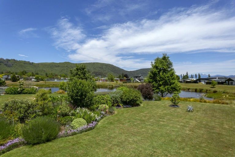 Photo of property in 11 Pukeko Way, Kinloch, Taupo, 3377