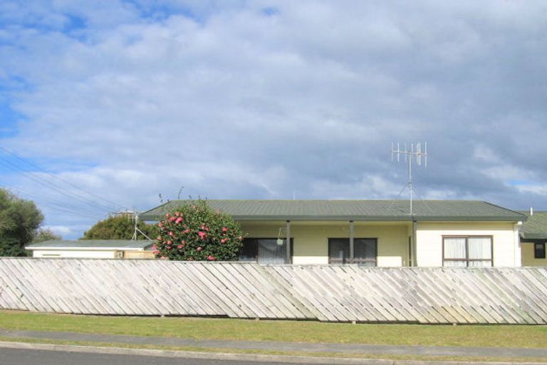 Photo of property in 100a The Drive, Whangamata, 3620