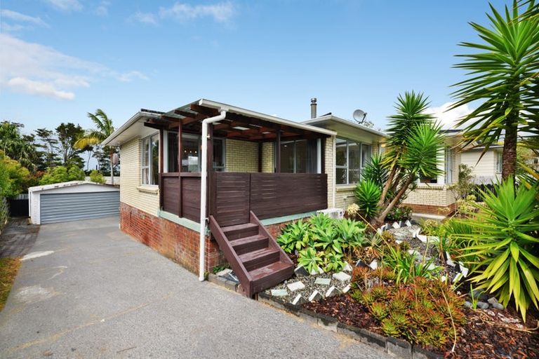 Photo of property in 56 Fitzwater Place, Henderson, Auckland, 0612