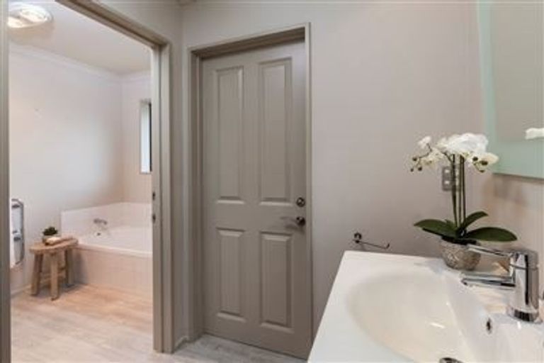 Photo of property in 19 Hemingway Place, Spencerville, Christchurch, 8083