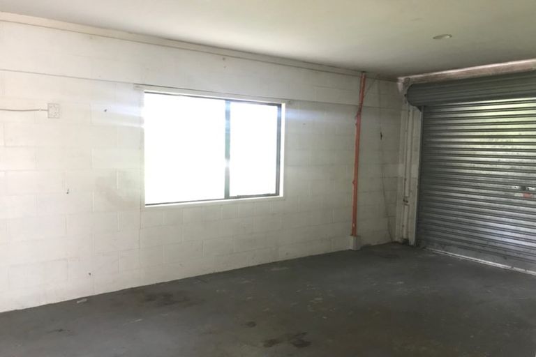 Photo of property in 153 Gossamer Drive, Pakuranga Heights, Auckland, 2010