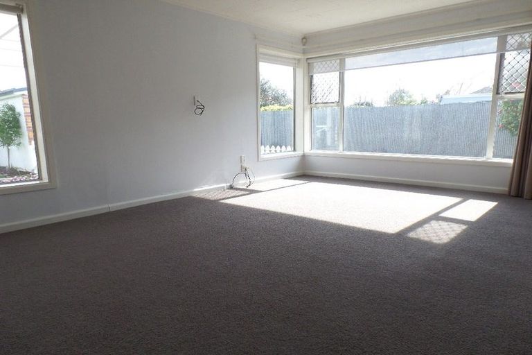 Photo of property in 265 Weston Road, Mairehau, Christchurch, 8052