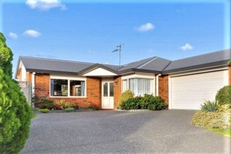 Photo of property in 22 Northmeadow Drive, Rototuna, Hamilton, 3210