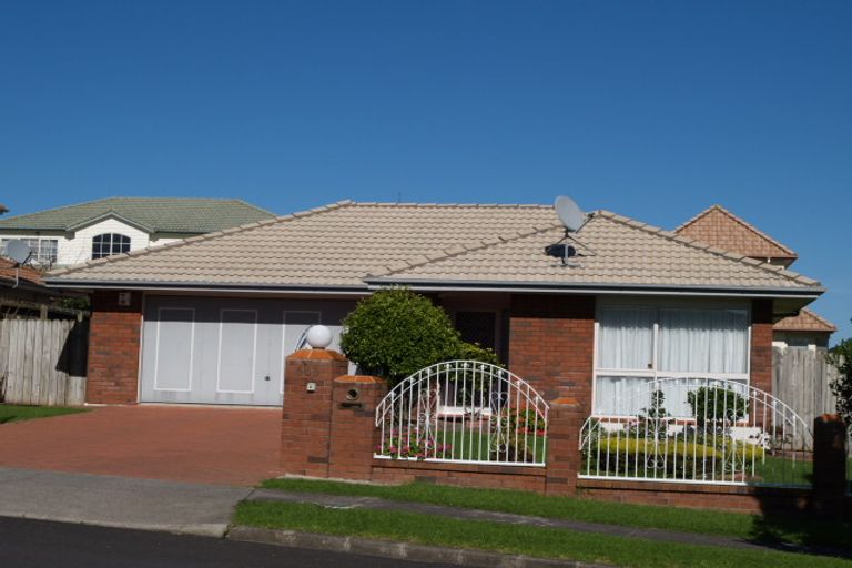 Photo of property in 2/66 Orangewood Drive, Northpark, Auckland, 2013