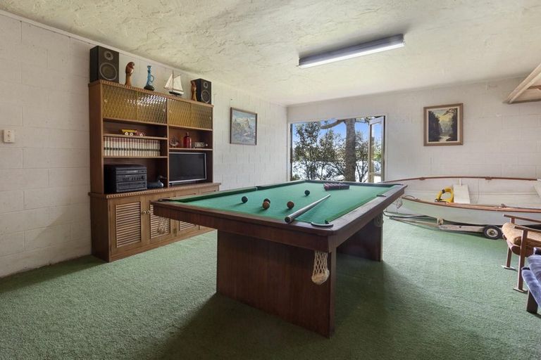 Photo of property in 5 Chapman Road, Te Atatu Peninsula, Auckland, 0610