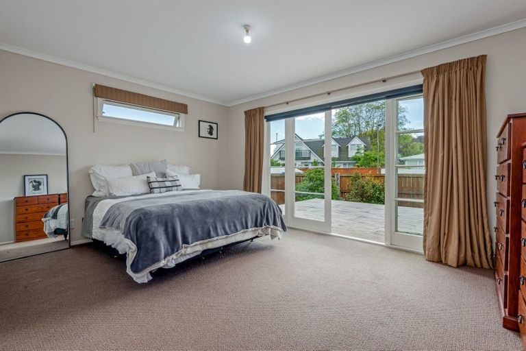 Photo of property in 1 Weber Place, Roslyn, Palmerston North, 4414