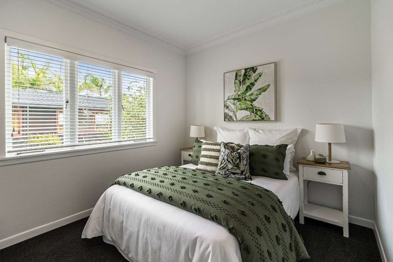 Photo of property in 72 Ngataringa Road, Devonport, Auckland, 0624