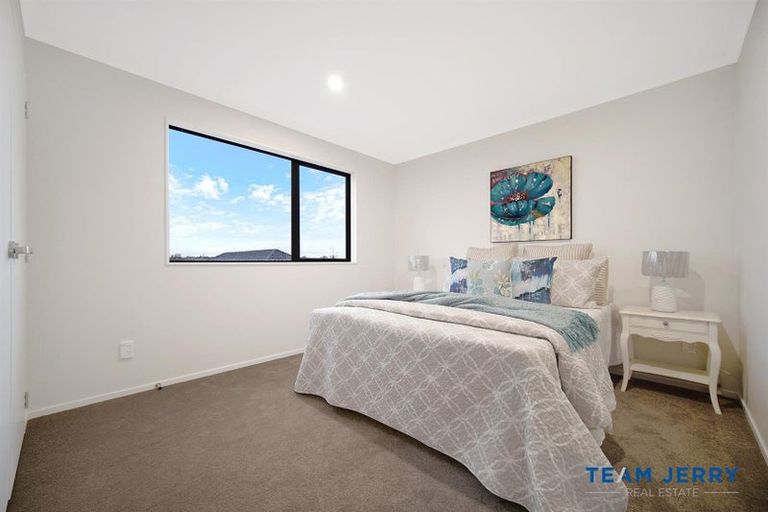 Photo of property in 83 Clarks Beach Road, Clarks Beach, 2122