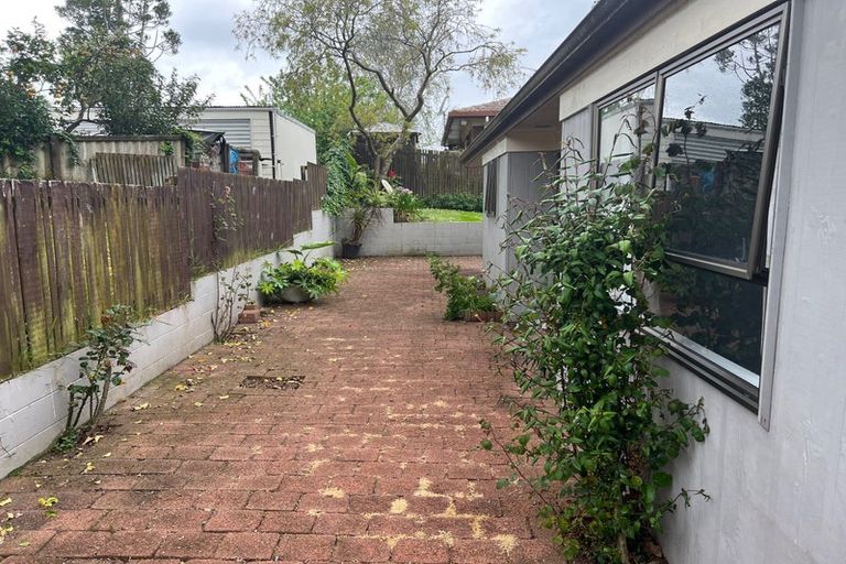 Photo of property in 2/40 Gills Avenue, Papakura, 2110