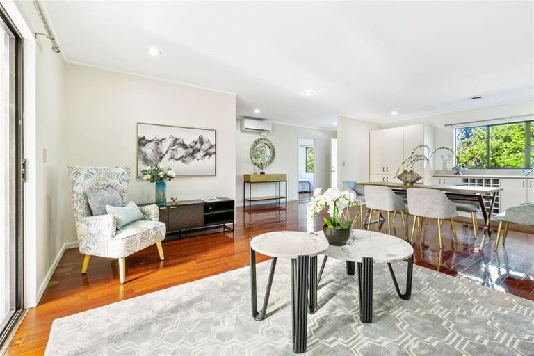 Photo of property in 4/17 Neta Grove, Henderson, Auckland, 0612