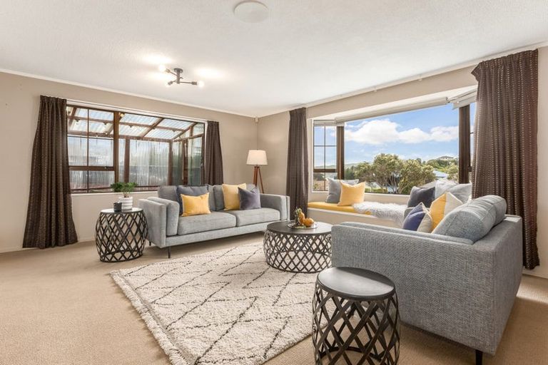 Photo of property in 2 James Cook Drive, Whitby, Porirua, 5024