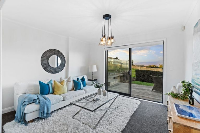 Photo of property in 72 Vaughans Road, Long Bay, Albany, 0792