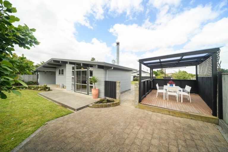 Photo of property in 9 Walker Crescent, Bulls, 4818