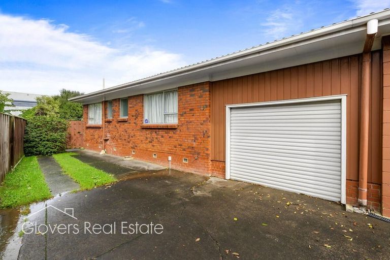 Photo of property in 2/27 Poinsettia Place, Henderson, Auckland, 0610