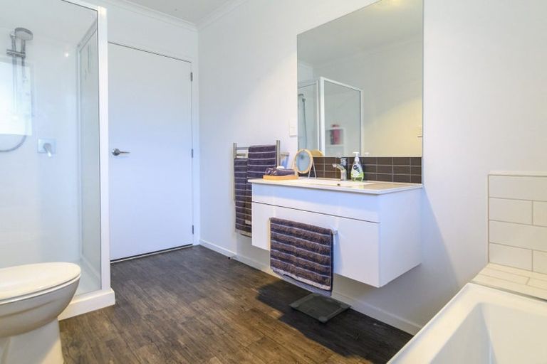 Photo of property in 17 Wai Huri Place, Omokoroa, 3114