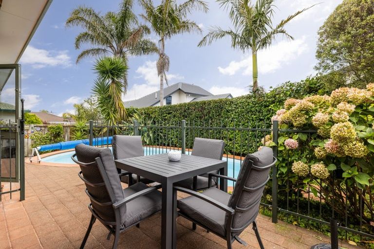 Photo of property in 19 Kingsgate Avenue, Havelock North, 4130