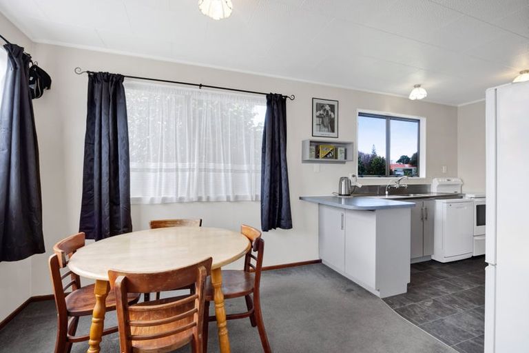 Photo of property in 6 Sunnyvale Street, Bell Block, New Plymouth, 4312