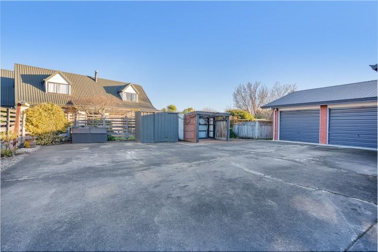 Photo of property in 35 Anne Street, Winton, 9720