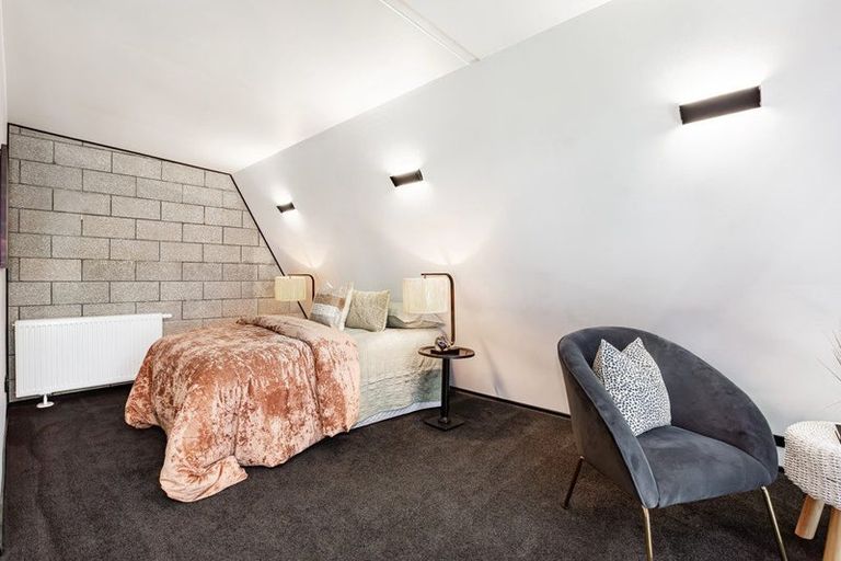 Photo of property in 377a Karaka Bay Road, Karaka Bays, Wellington, 6022