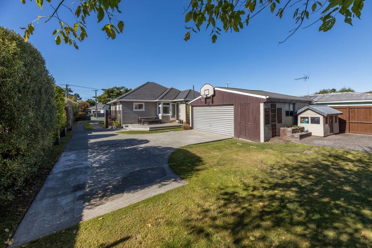 Photo of property in 19 Wilton Crescent, Bishopdale, Christchurch, 8053