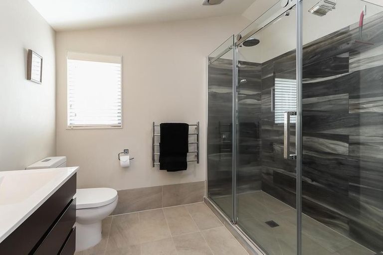 Photo of property in 43 Tawavale Street, Pukehangi, Rotorua, 3015