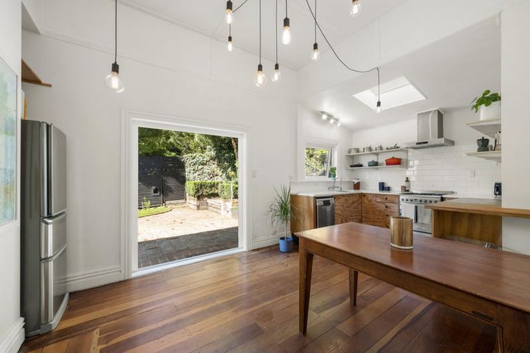 Photo of property in 13 Laura Avenue, Brooklyn, Wellington, 6021