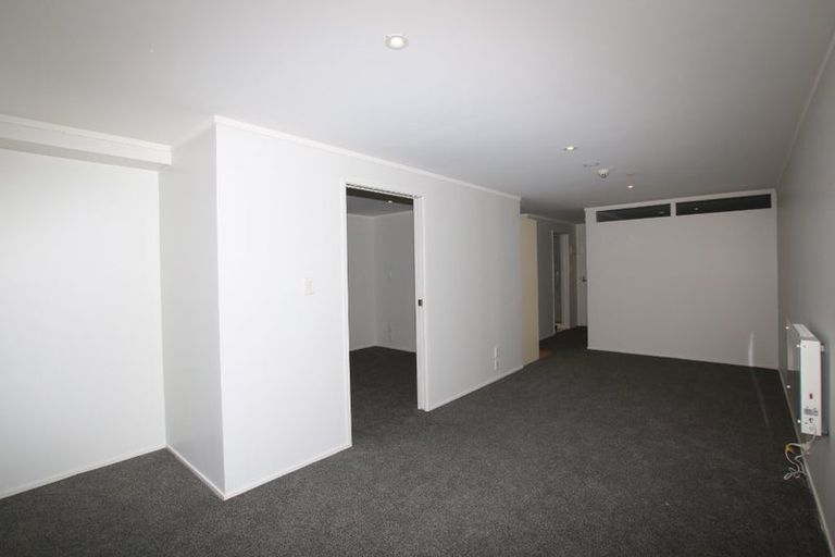 Photo of property in 7a/30 Westward Ho, Glen Eden, Auckland, 0602