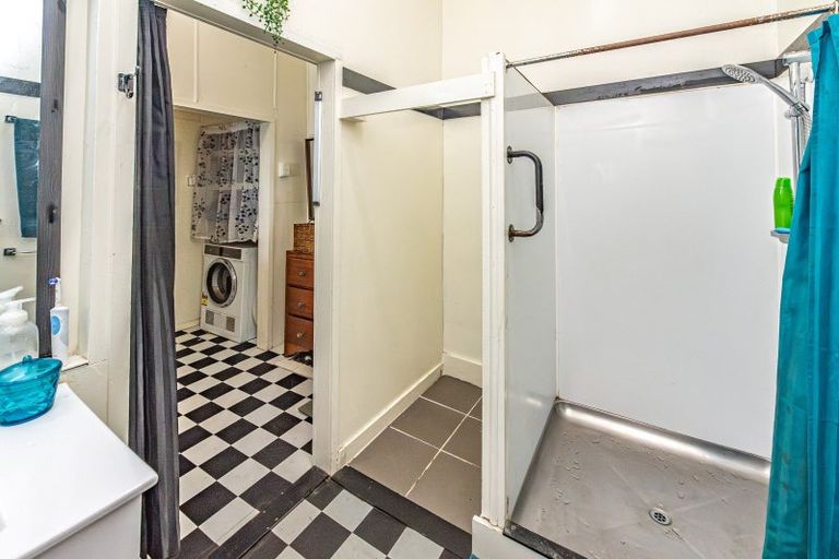 Photo of property in 17 Gloag Street, Waverley, 4510