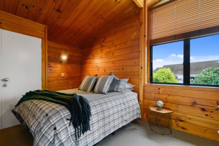 Photo of property in 11 Janet Place, Lynmore, Rotorua, 3010